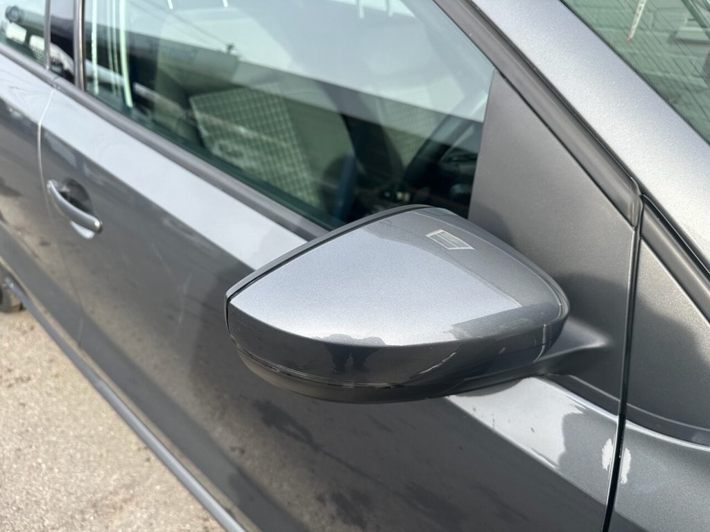 Used Volkswagen Polo 2016 for sale - 77582955: Photo 10