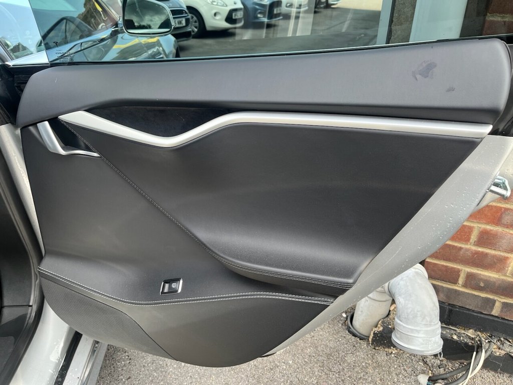 Used Tesla Model S 2018 for sale - 76791984: Photo 11