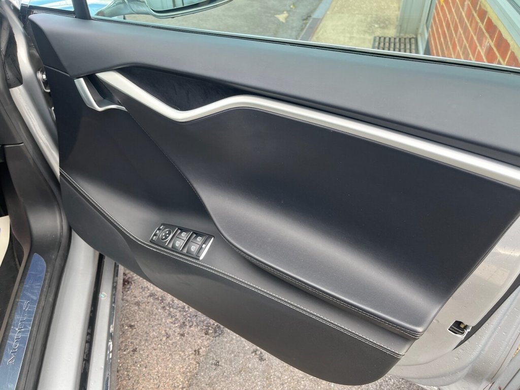 Used Tesla Model S 2018 for sale - 76791984: Photo 13