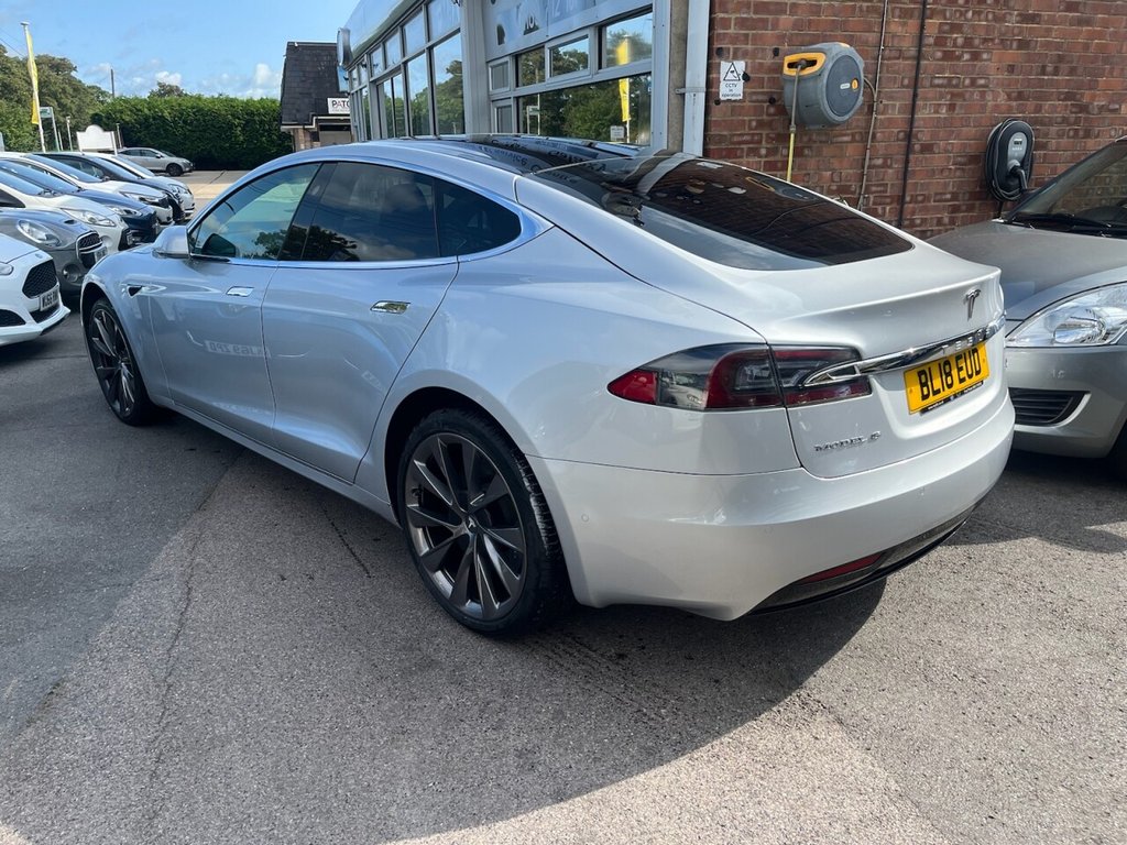 Used Tesla Model S 2018 for sale - 76791984: Photo 2