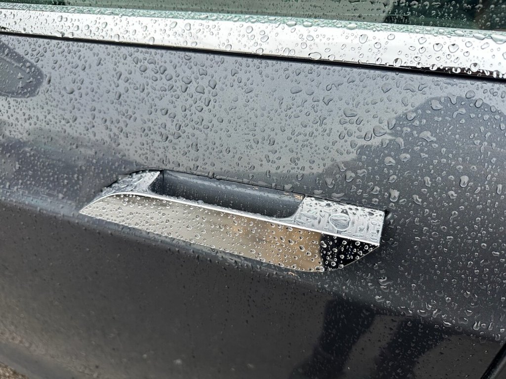 Used Tesla Model S 2017 for sale - 77748066: Photo 30