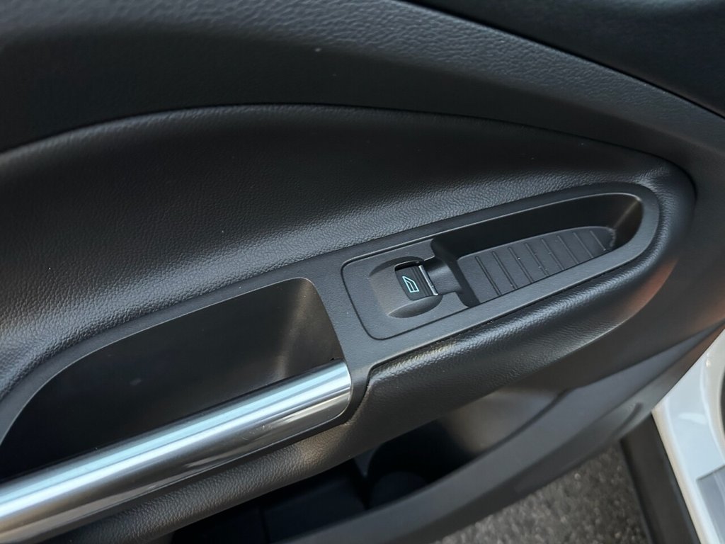 Used Ford Kuga 2014 for sale - 76792232: Photo 30