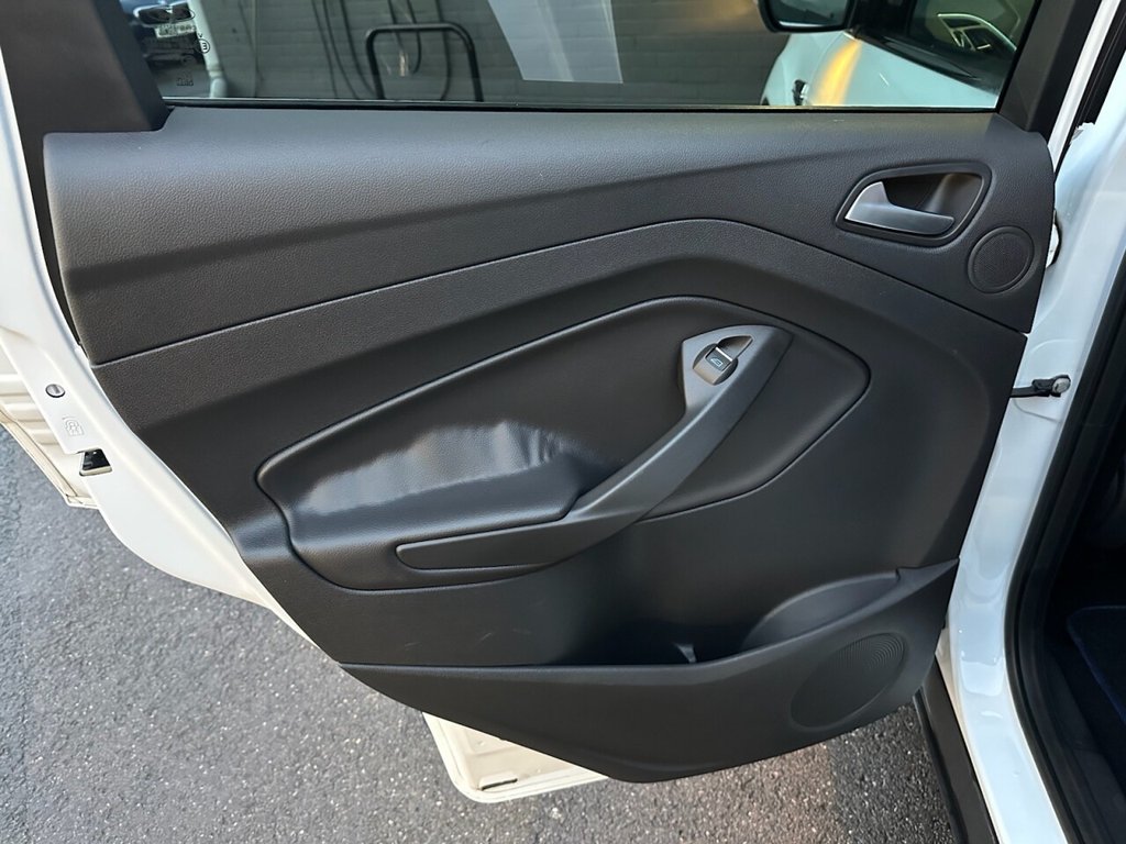 Used Ford Kuga 2014 for sale - 76792232: Photo 33