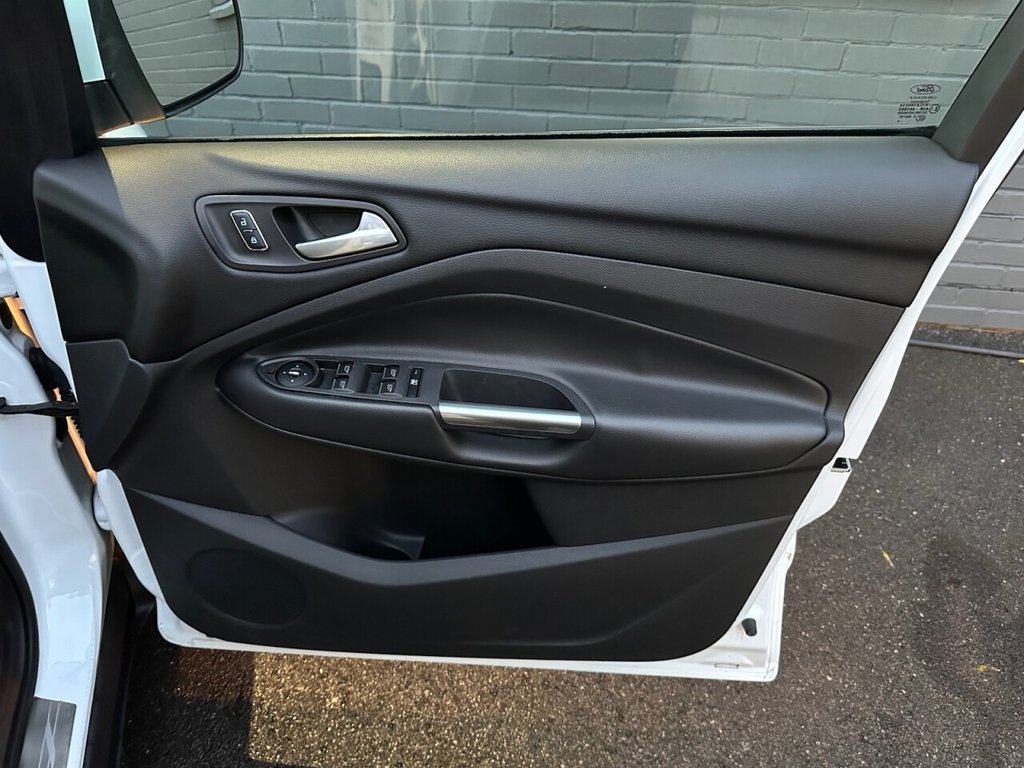 Used Ford Kuga 2014 for sale - 76792232: Photo 43