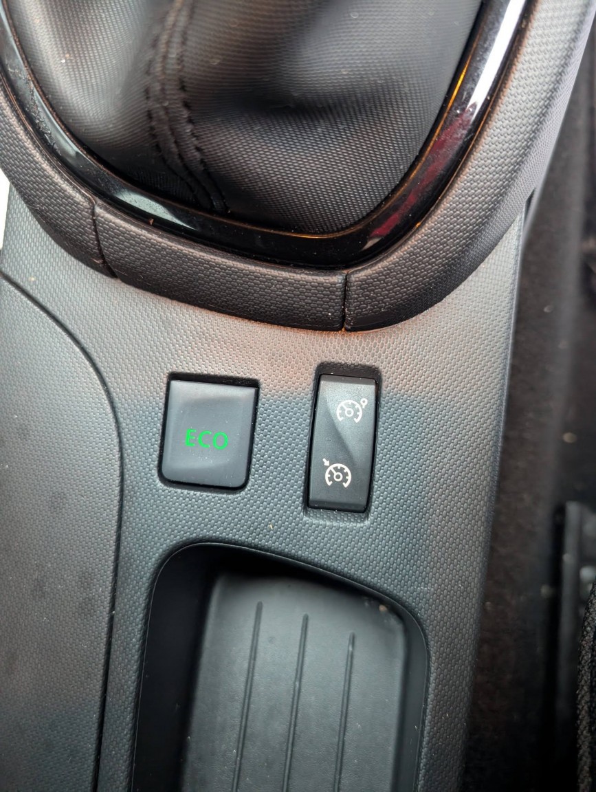 Used Renault Clio 2014 for sale - 77639226: Photo 25