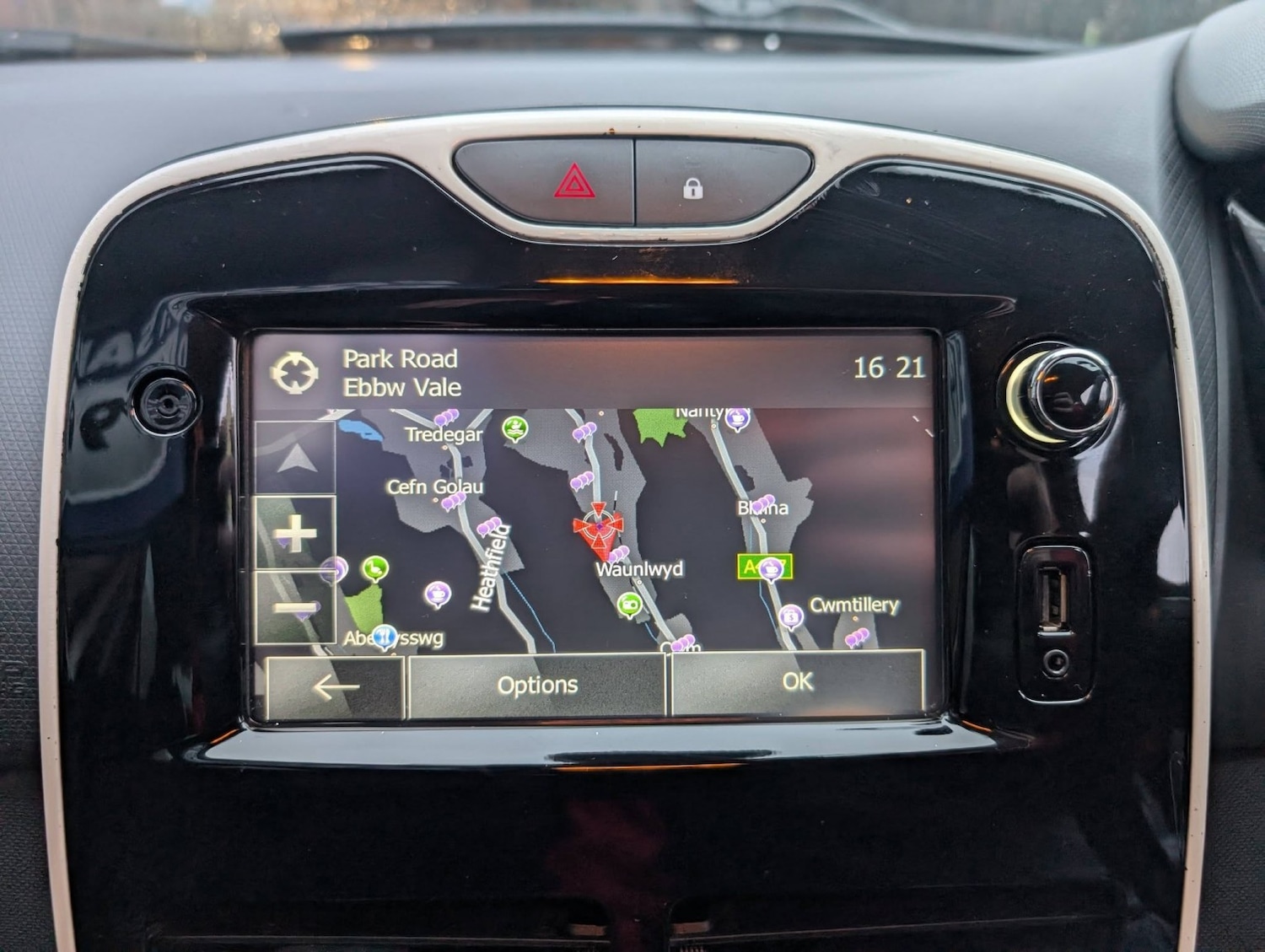 Used Renault Clio 2014 for sale - 77639226: Photo 30