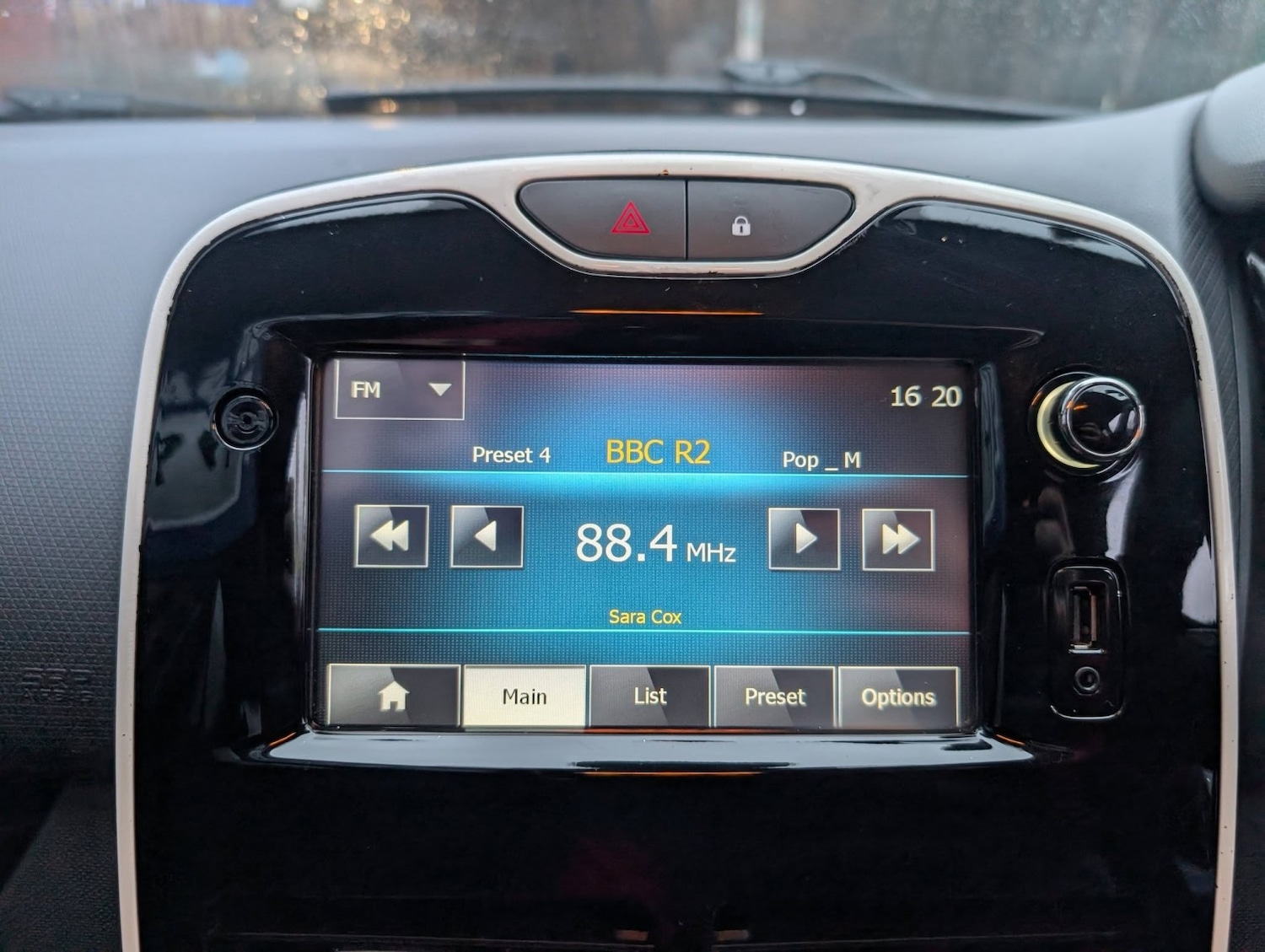 Used Renault Clio 2014 for sale - 77639226: Photo 32