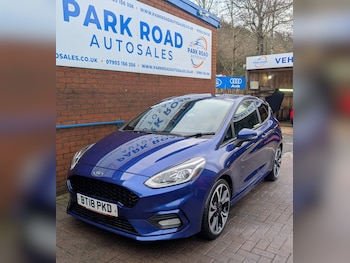 Used Ford Fiesta 2018 for sale - 77609913: Photo