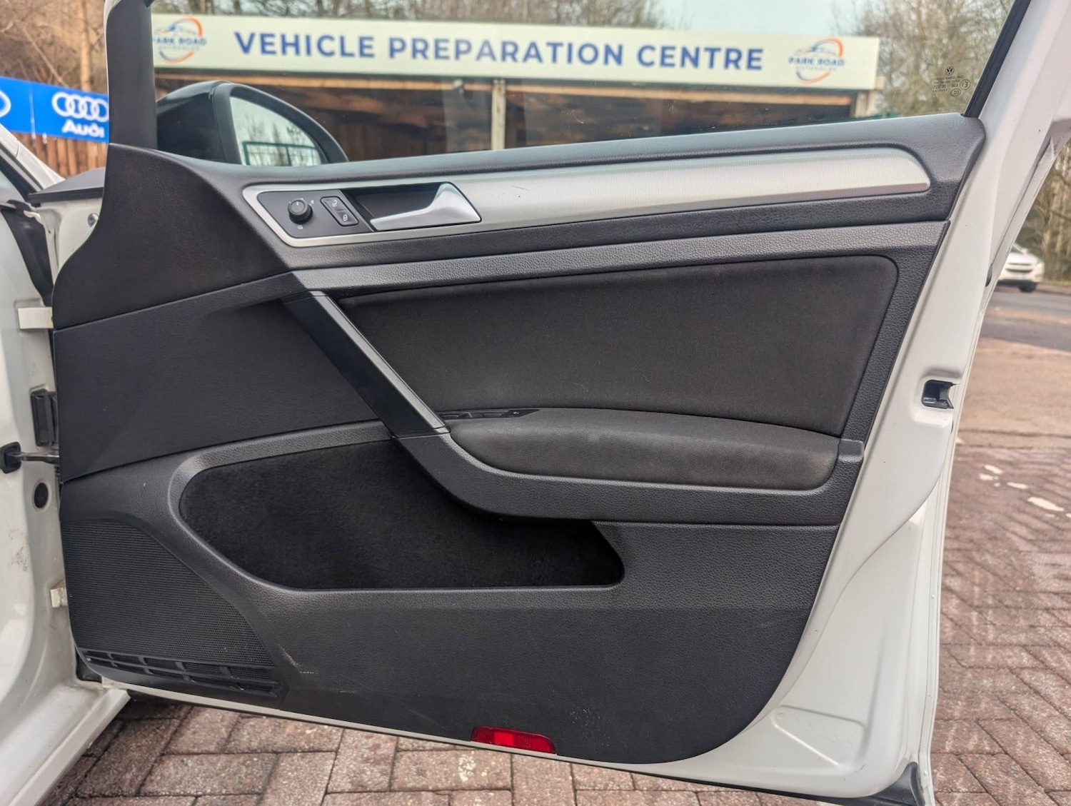 Used Volkswagen Golf 2017 for sale - 77201333: Photo 19