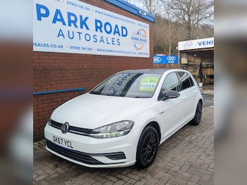 Used Volkswagen Golf 2017 for sale - 77201333: Photo