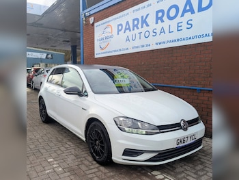 Used Volkswagen Golf 2017 for sale - 77201333: Photo