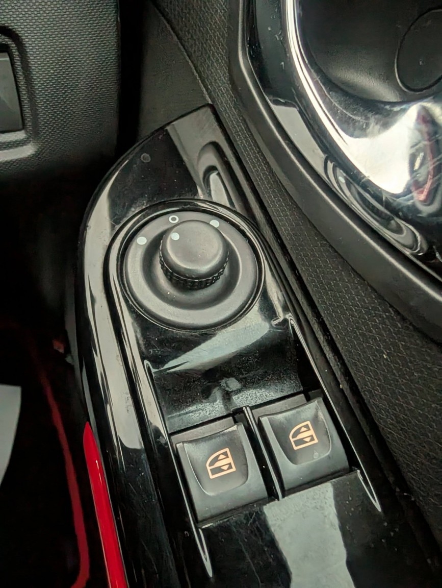 Used Renault Clio 2013 for sale - 77173049: Photo 17