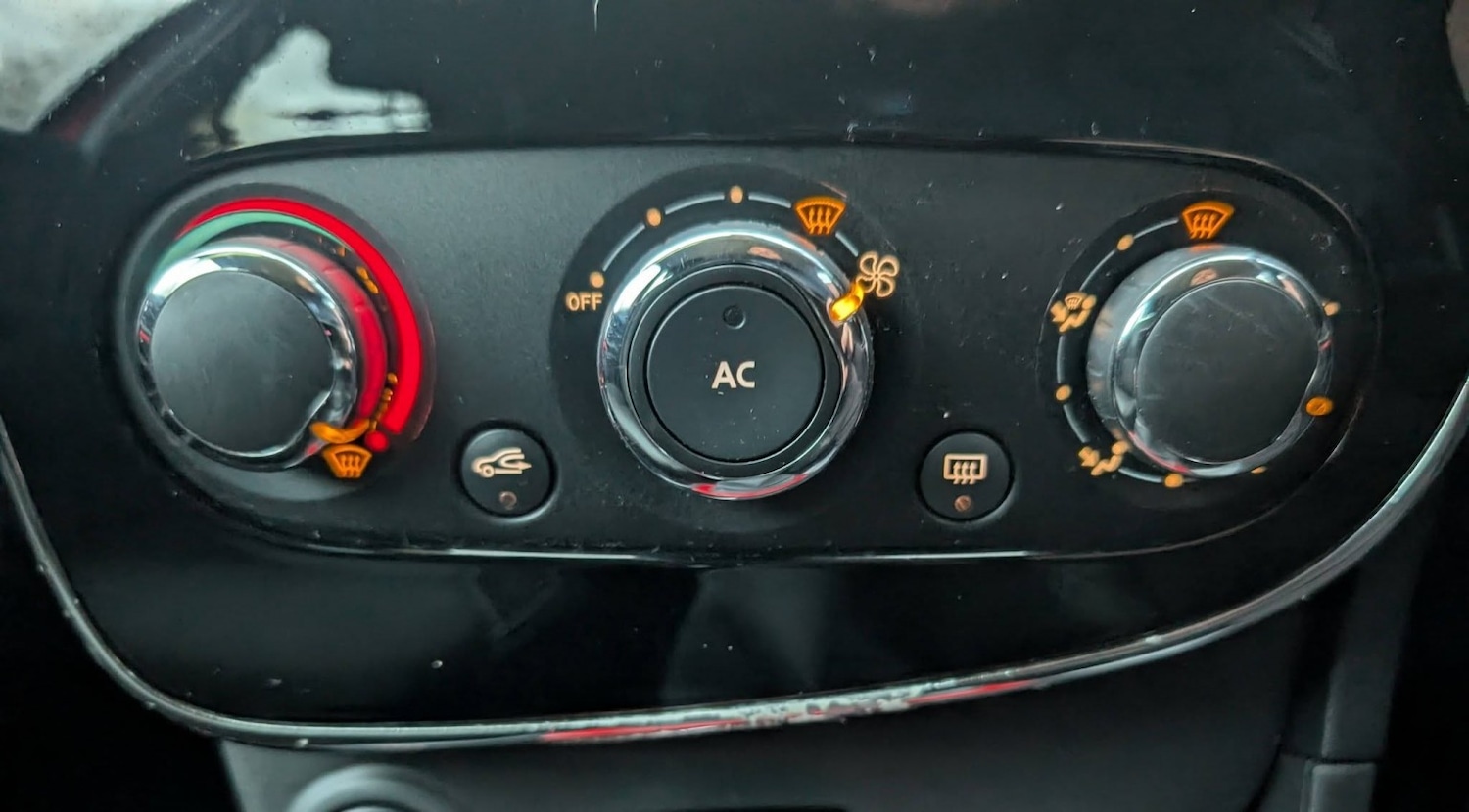 Used Renault Clio 2013 for sale - 77173049: Photo 27