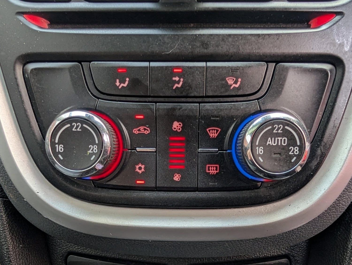 Used Vauxhall Mokka 2015 for sale - 76799109: Photo 36