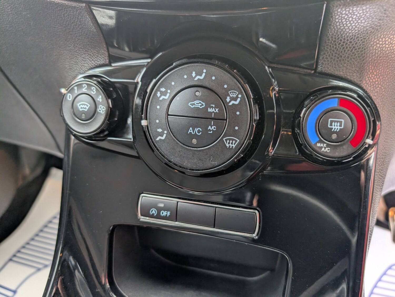 Used Ford Fiesta 2016 for sale - 78125088: Photo 28