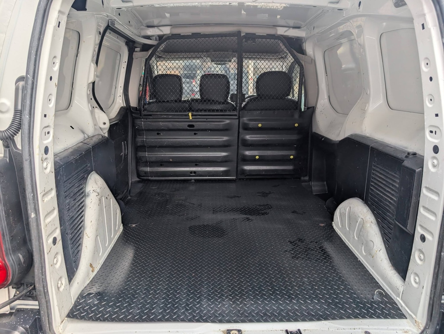 Used Peugeot Partner 2018 for sale - 78077860: Photo 32