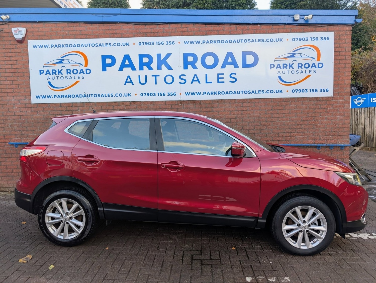 Used Nissan Qashqai 2015 for sale - 77045363: Photo 8