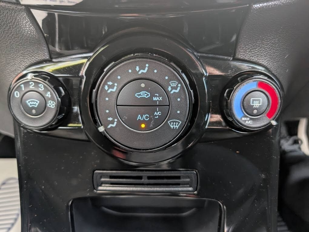 Used Ford Fiesta 2016 for sale - 76769190: Photo 22