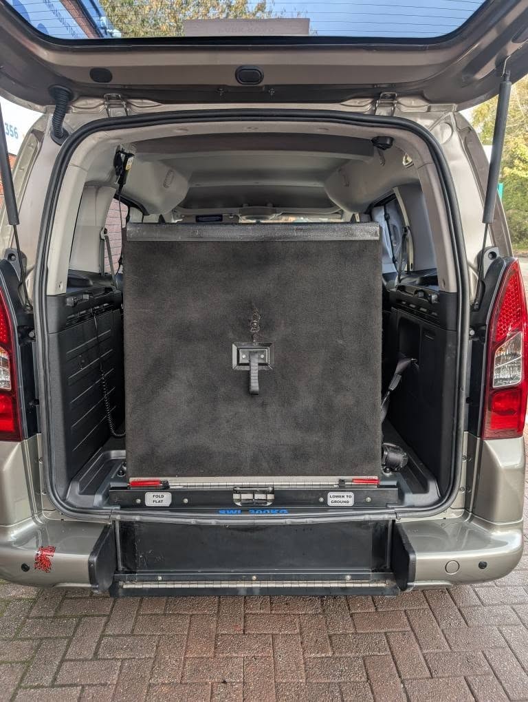 Used Peugeot Partner Tepee 2014 for sale - 76397028: Photo 18