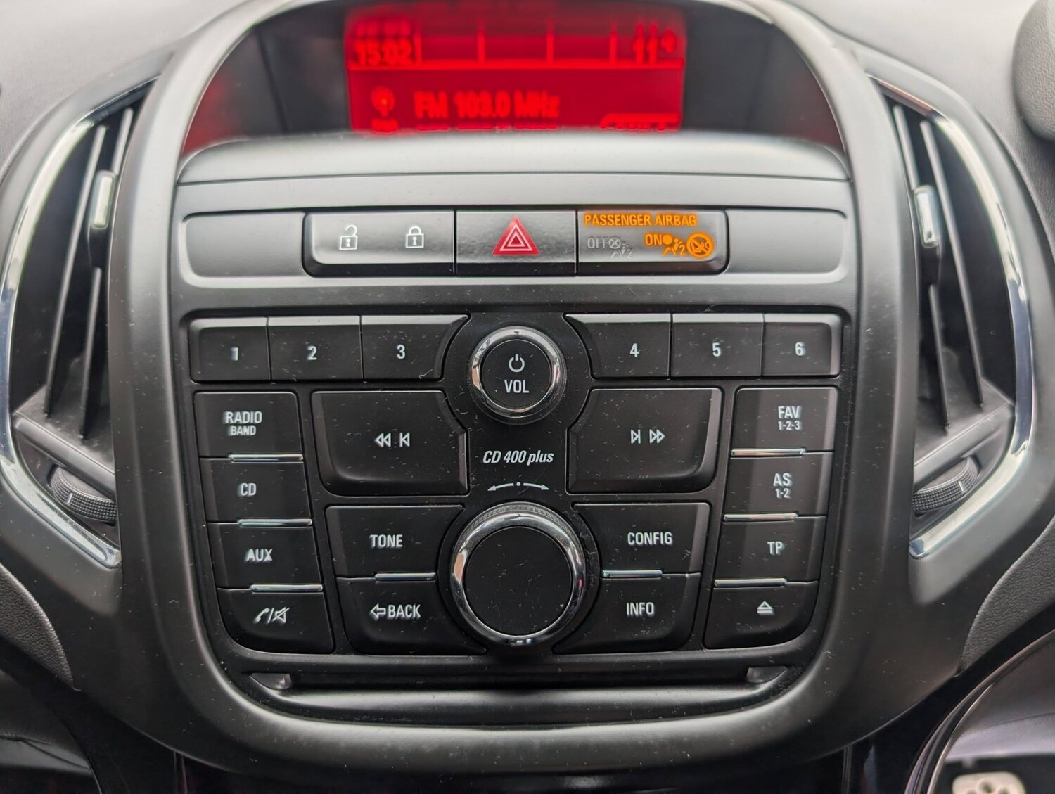 Used Vauxhall Zafira 2015 for sale - 78125205: Photo 37