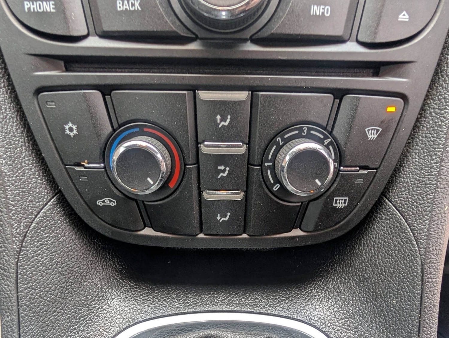 Used Vauxhall Meriva 2015 for sale - 77303754: Photo 30