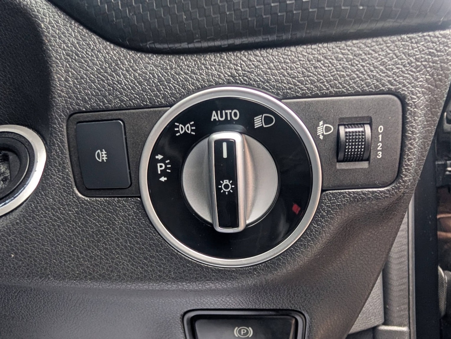 Used Mercedes-Benz A-Class 2012 for sale - 77681685: Photo 18