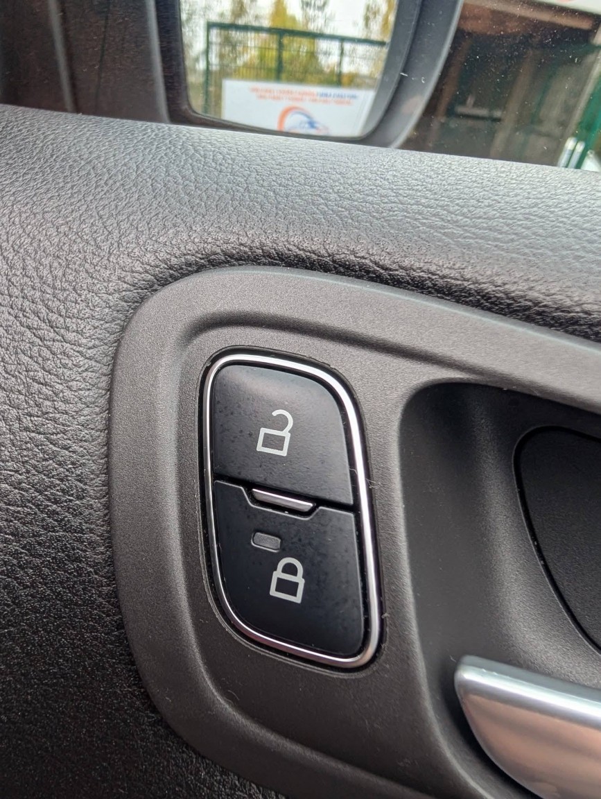 Used Ford C-Max 2017 for sale - 77438398: Photo 26