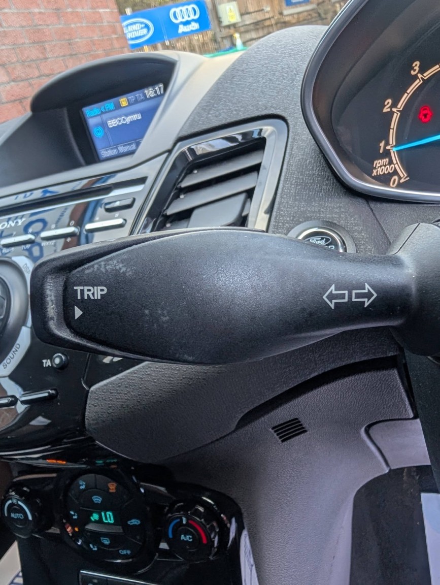 Used Ford Fiesta 2014 for sale - 78176065: Photo 26