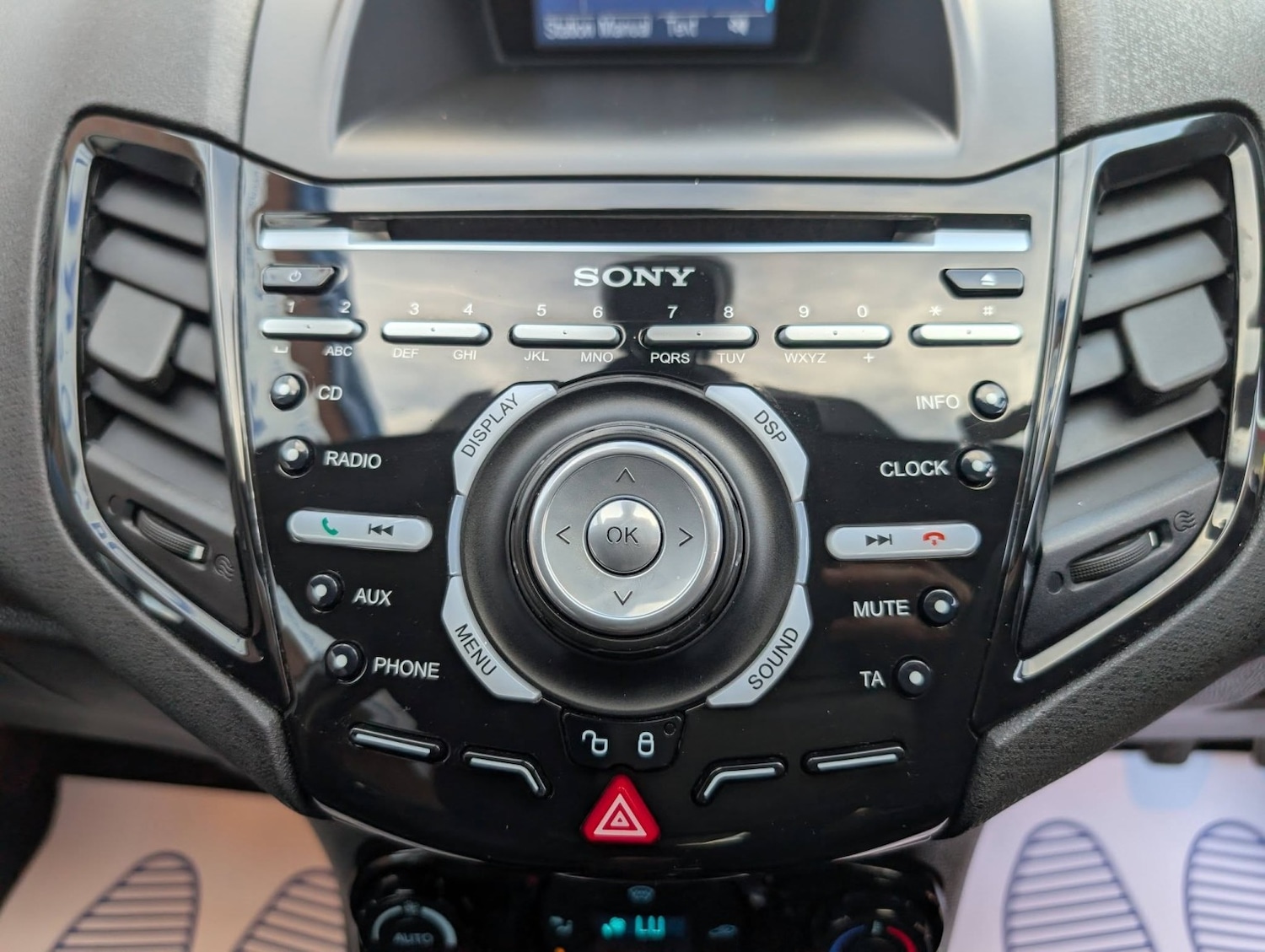 Used Ford Fiesta 2014 for sale - 78176065: Photo 33