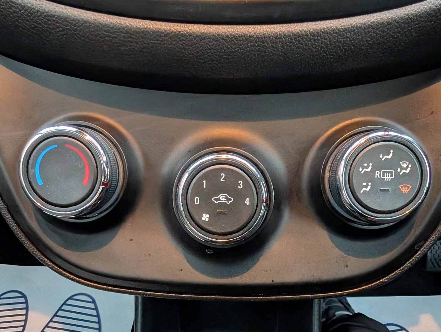 Used Vauxhall Viva 2016 for sale - 76725714: Photo 24