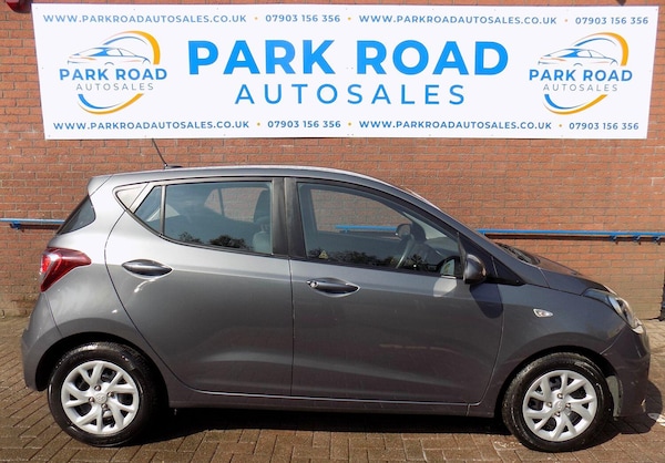 Used Hyundai i10 2017 for sale - 74543460: Photo 4