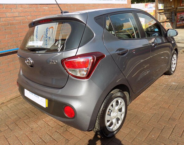 Used Hyundai i10 2017 for sale - 74543460: Photo 7