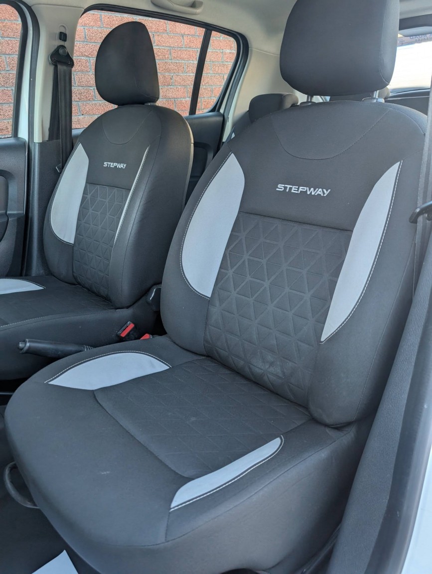 Used Dacia Sandero Stepway 2014 for sale - 77107658: Photo 12