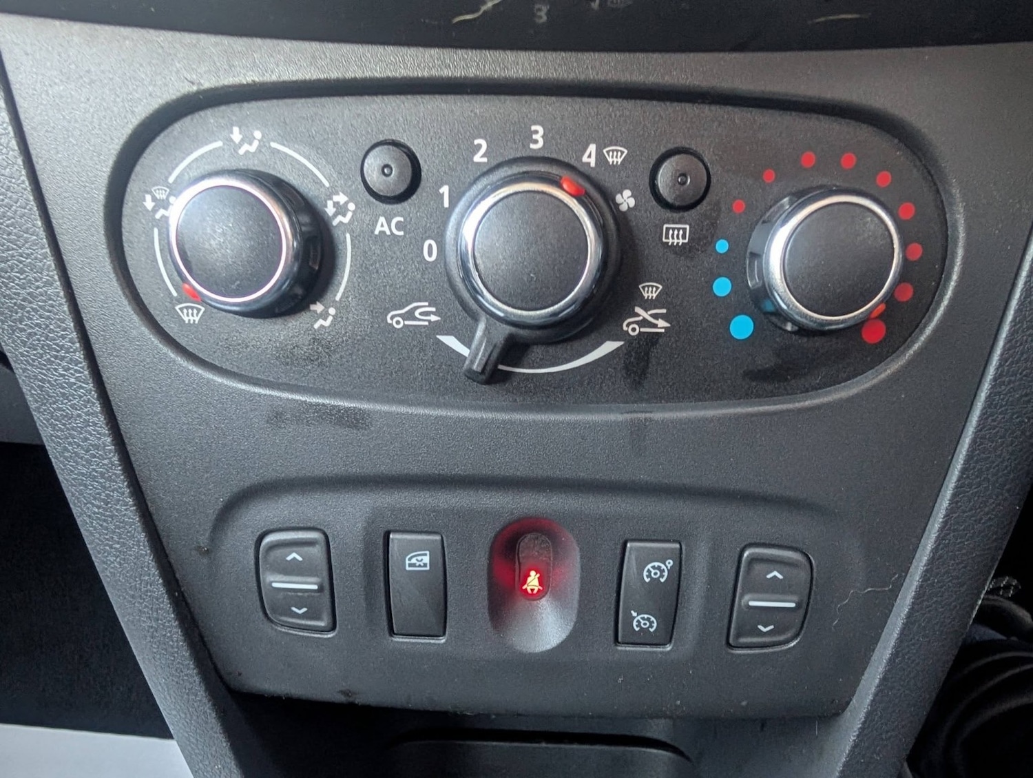 Used Dacia Sandero Stepway 2014 for sale - 77107658: Photo 22