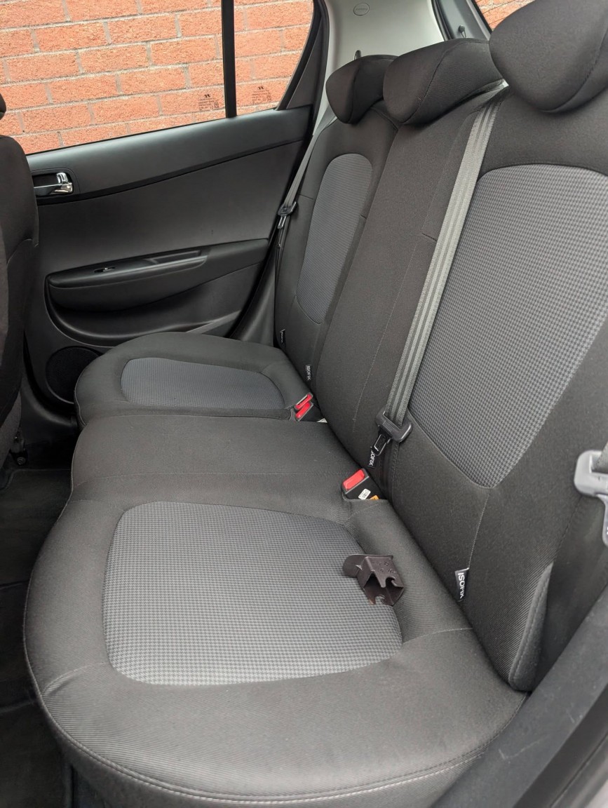 Used Hyundai i20 2012 for sale - 77303660: Photo 15