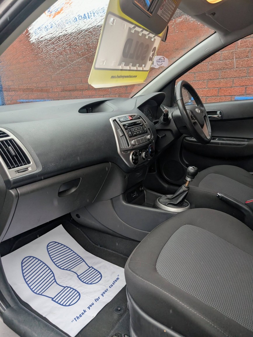 Used Hyundai i20 2012 for sale - 77303660: Photo 16