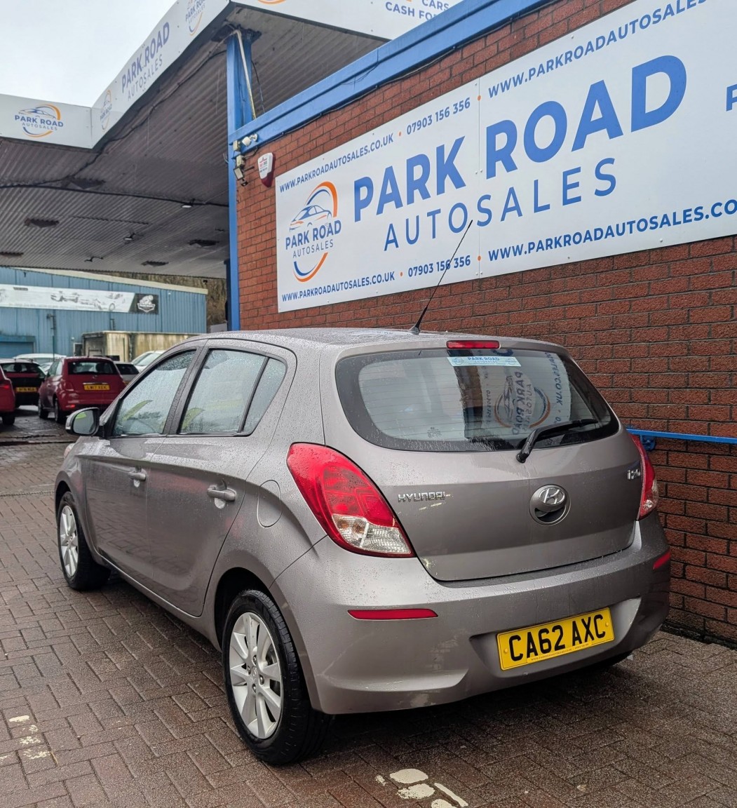 Used Hyundai i20 2012 for sale - 77303660: Photo 6