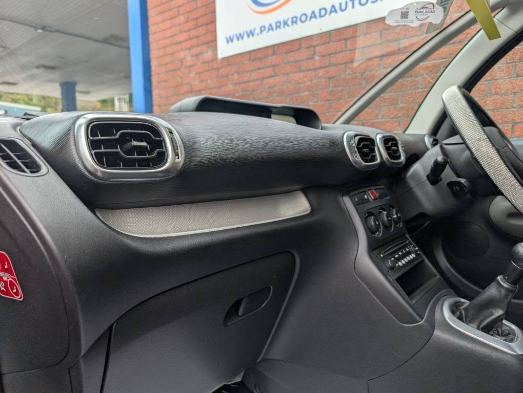 Used Citroen C3 Picasso 2015 for sale - 77991617: Photo 18