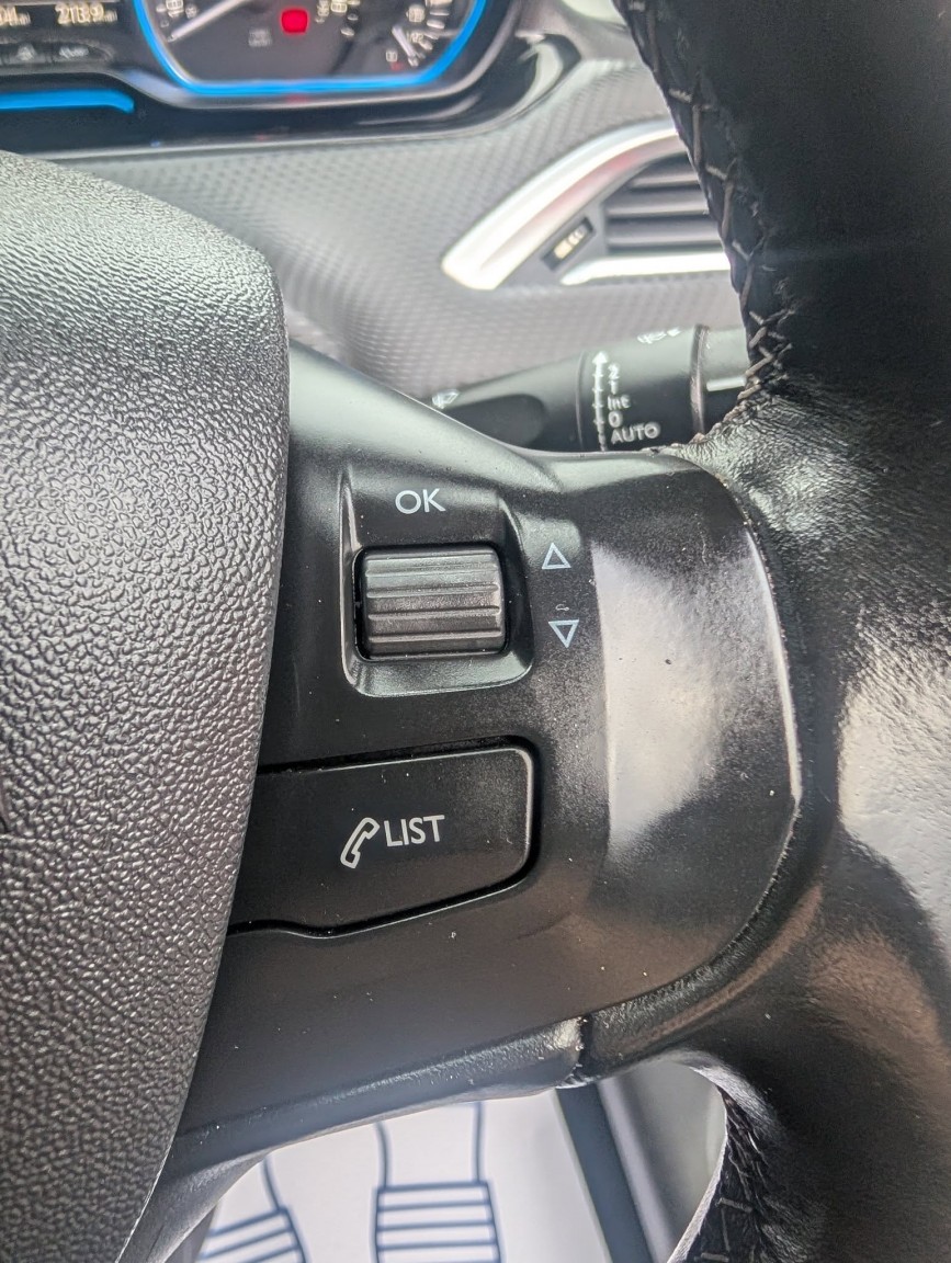 Used Peugeot 2008 2015 for sale - 76821567: Photo 27