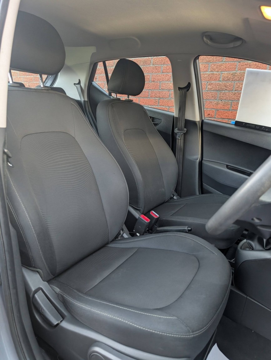 Used Hyundai i10 2017 for sale - 76963371: Photo 12