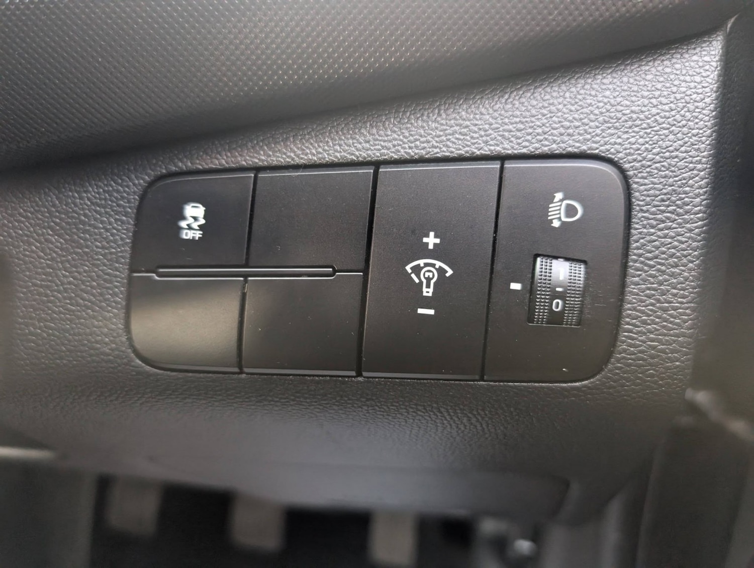 Used Hyundai i10 2017 for sale - 76963371: Photo 19