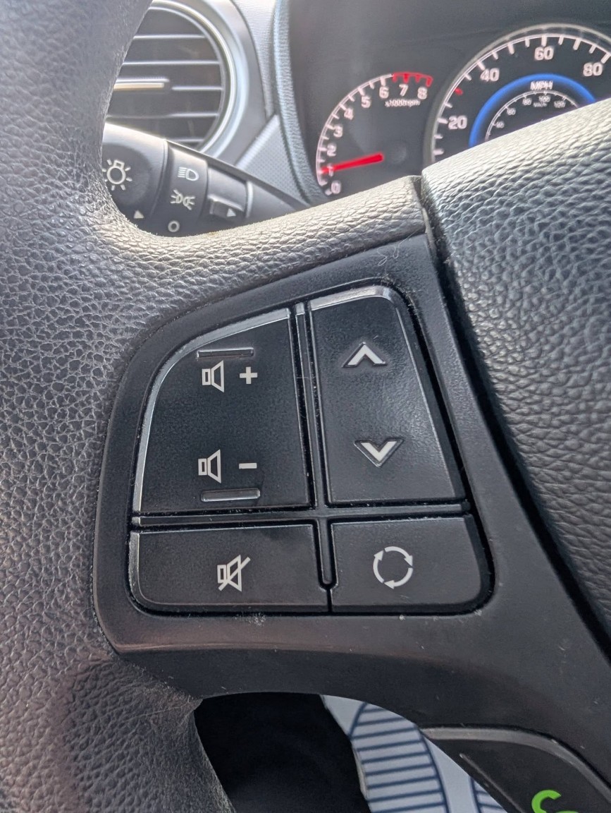 Used Hyundai i10 2017 for sale - 76963371: Photo 20