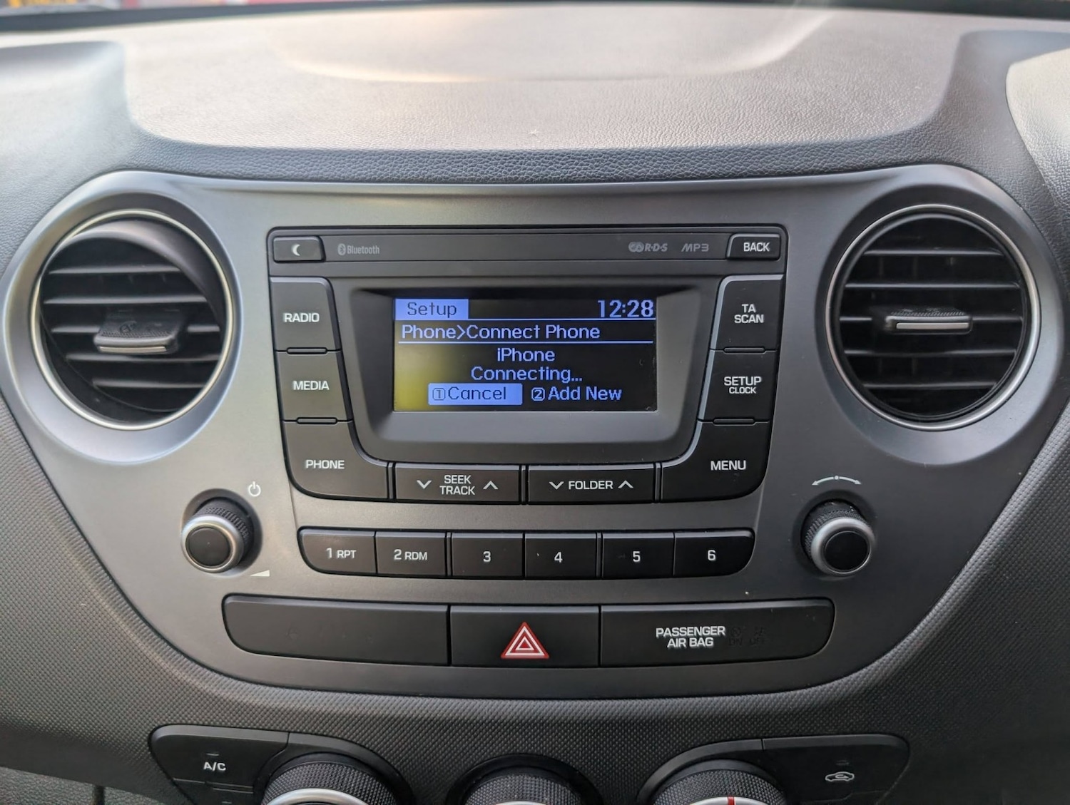 Used Hyundai i10 2017 for sale - 76963371: Photo 25