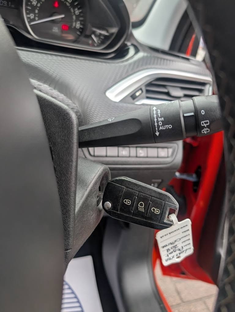 Used Peugeot 208 2018 for sale - 76149242: Photo 27