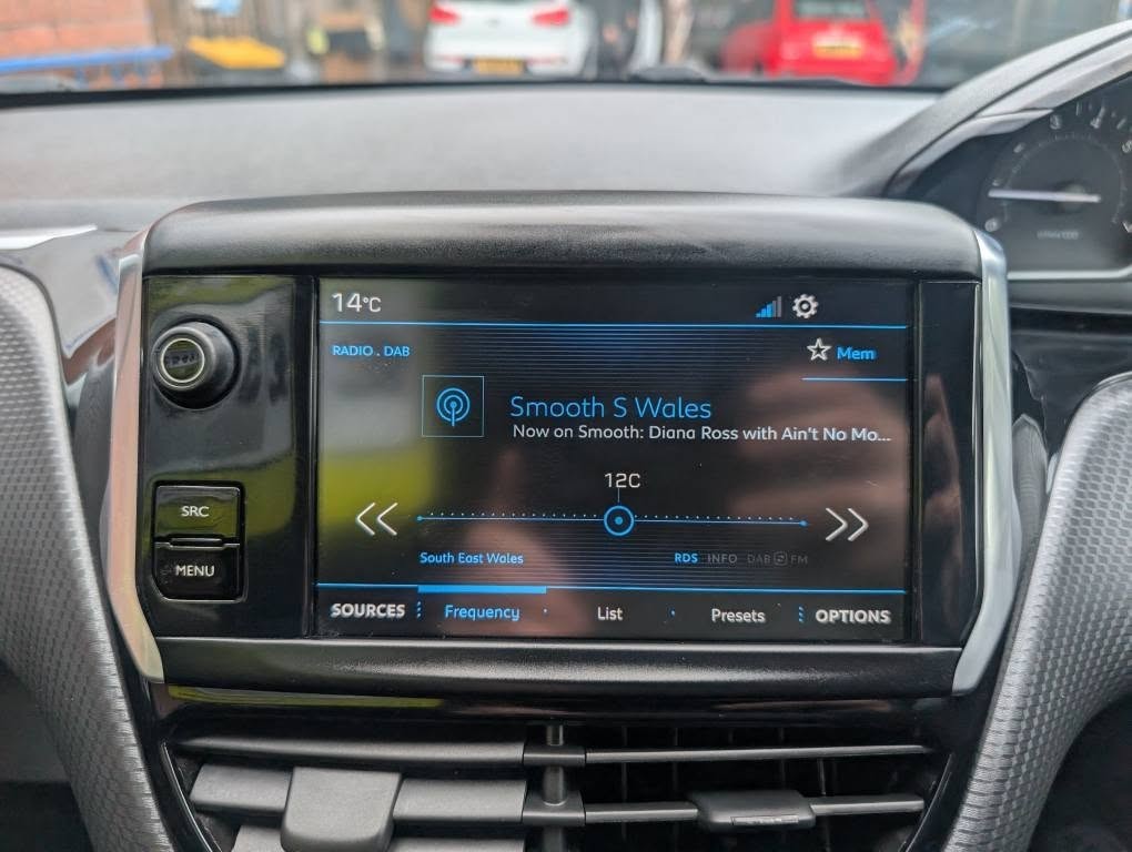 Used Peugeot 208 2018 for sale - 76149242: Photo 31