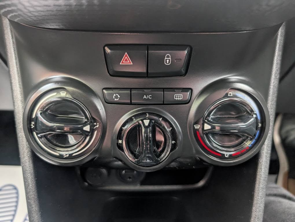 Used Peugeot 208 2018 for sale - 76149242: Photo 33