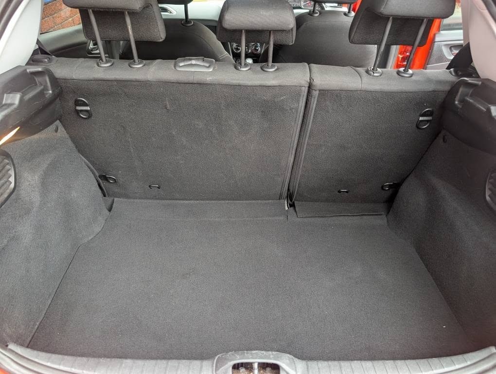 Used Peugeot 208 2018 for sale - 76149242: Photo 36