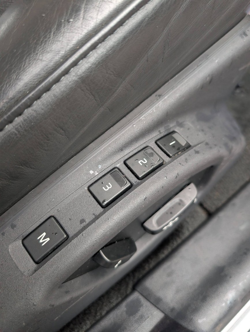 Used Volvo V70 2013 for sale - 77303628: Photo 19