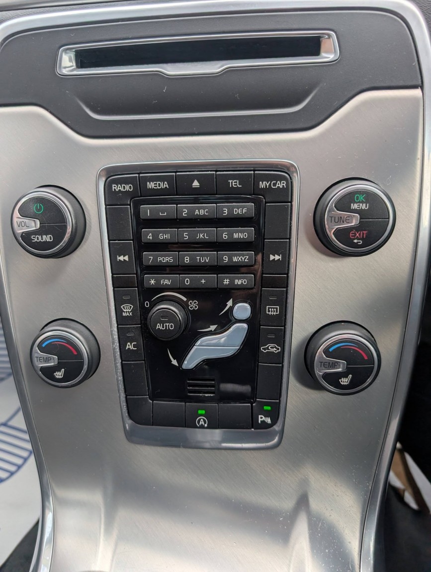 Used Volvo V70 2013 for sale - 77303628: Photo 28