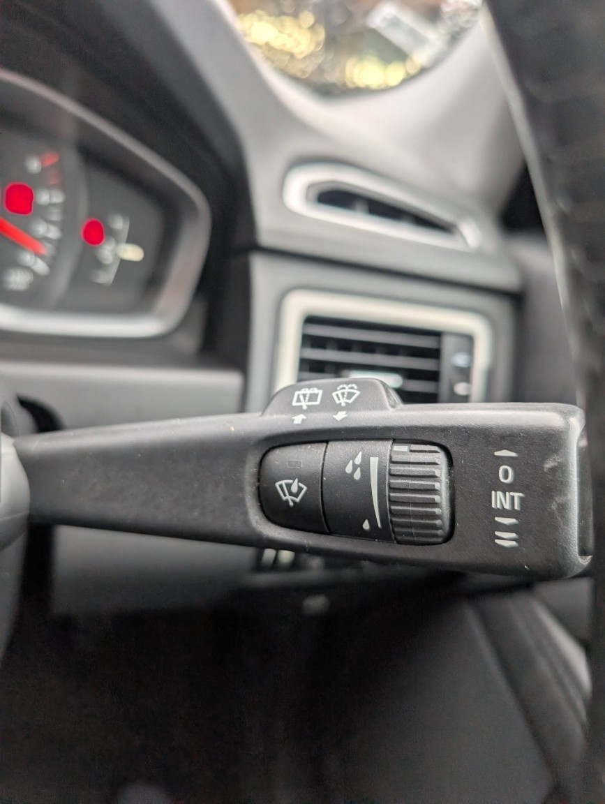 Used Volvo V70 2013 for sale - 77303628: Photo 37